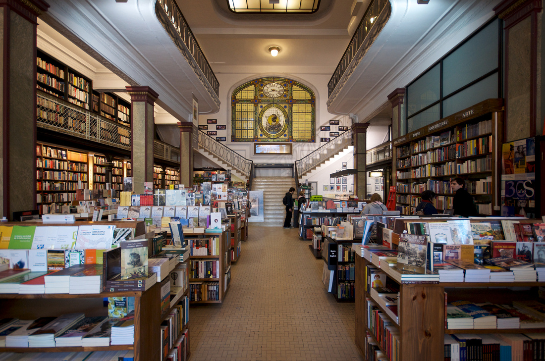 LIBRERÍA PURO VERSO 01