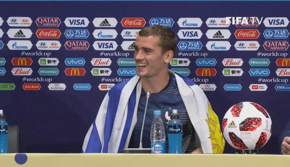 Antoine Griezmann bandera UY