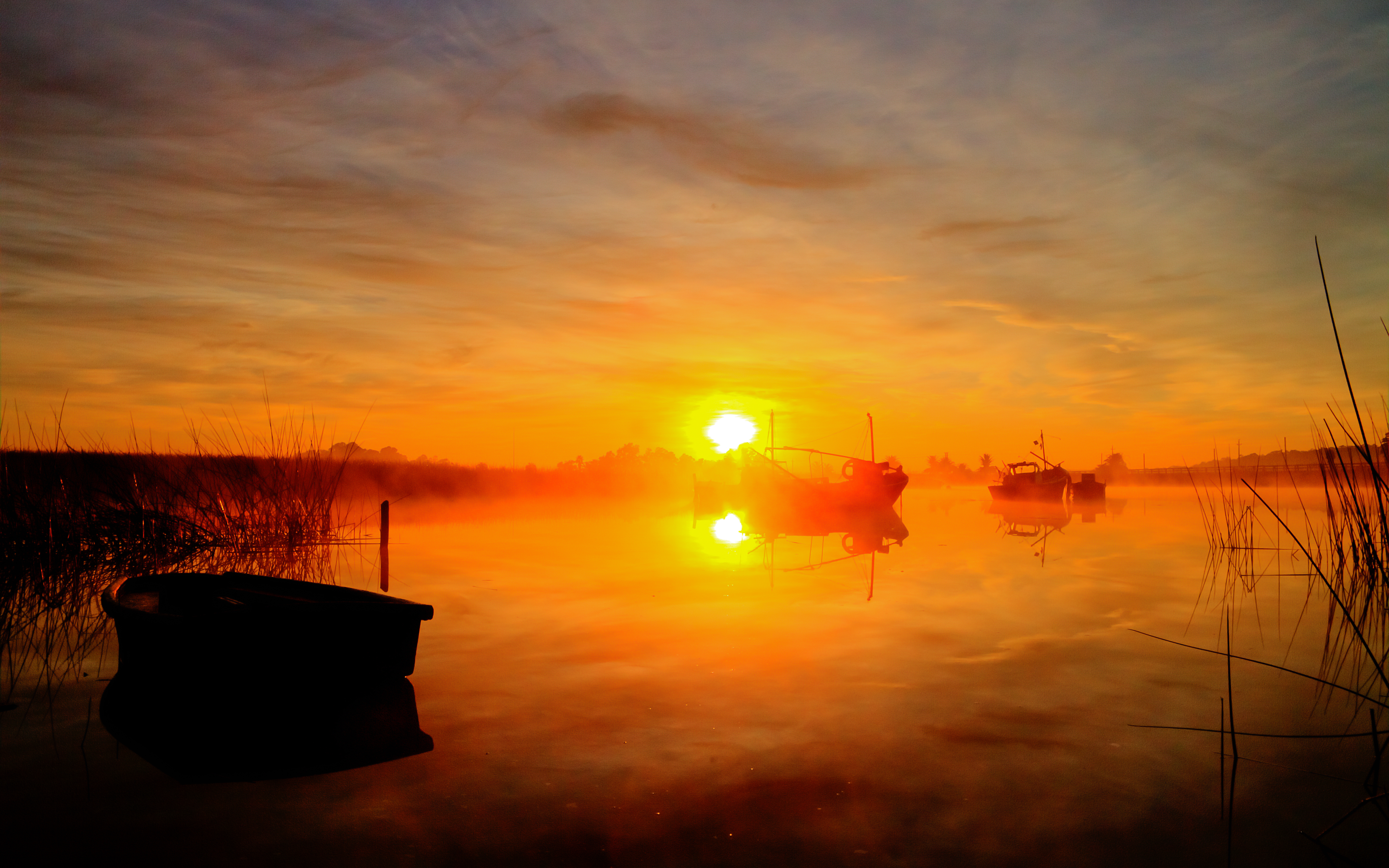 Sobre_los_humedales_cada_amanecer_es_unico